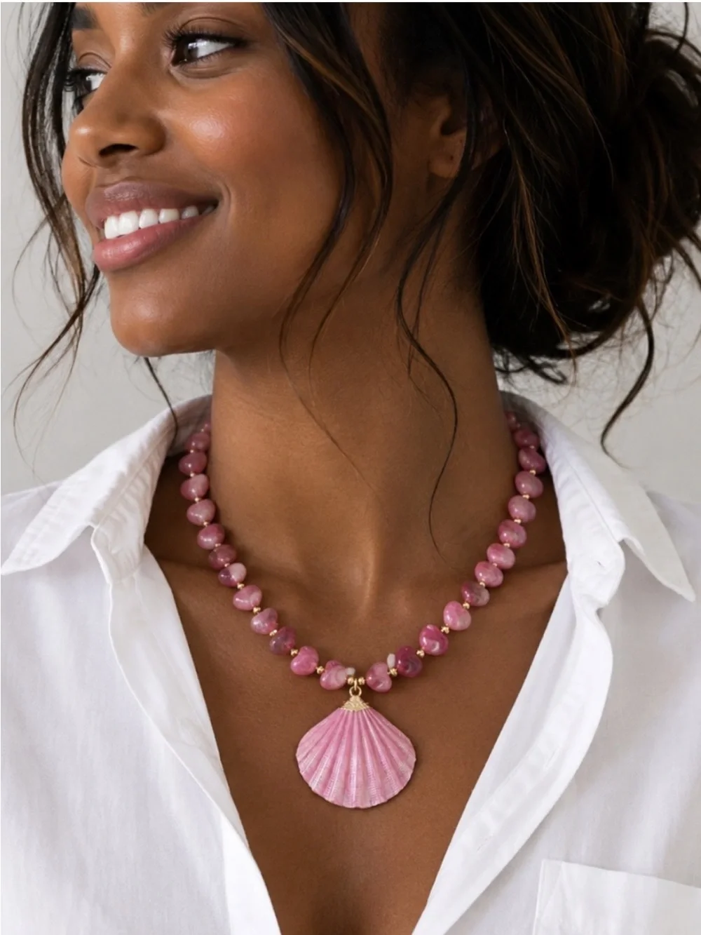 New! Coastal Preppy Colorful Pink Shell Necklace NWOT